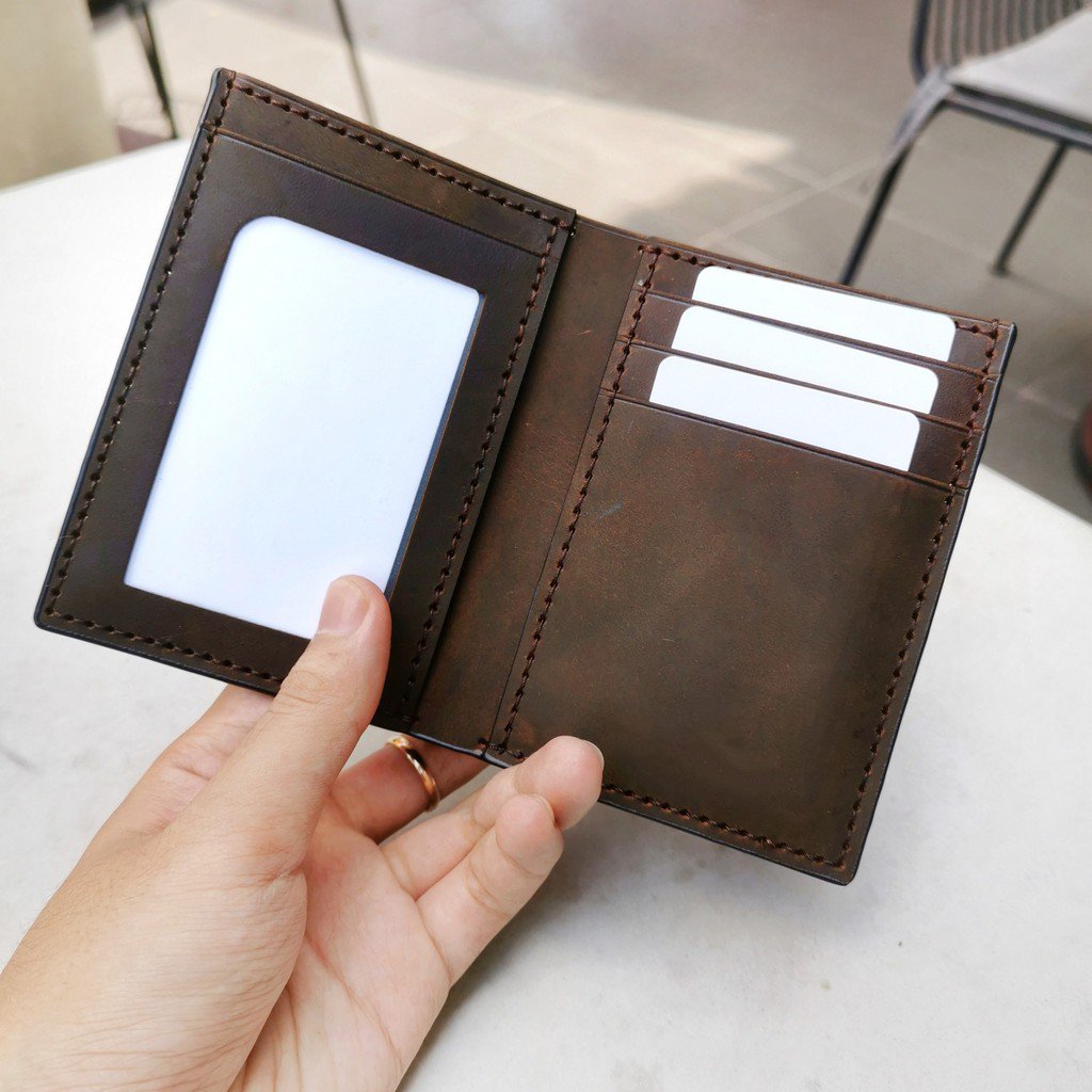 What are some popular men’s leather wallets brands? post thumbnail image