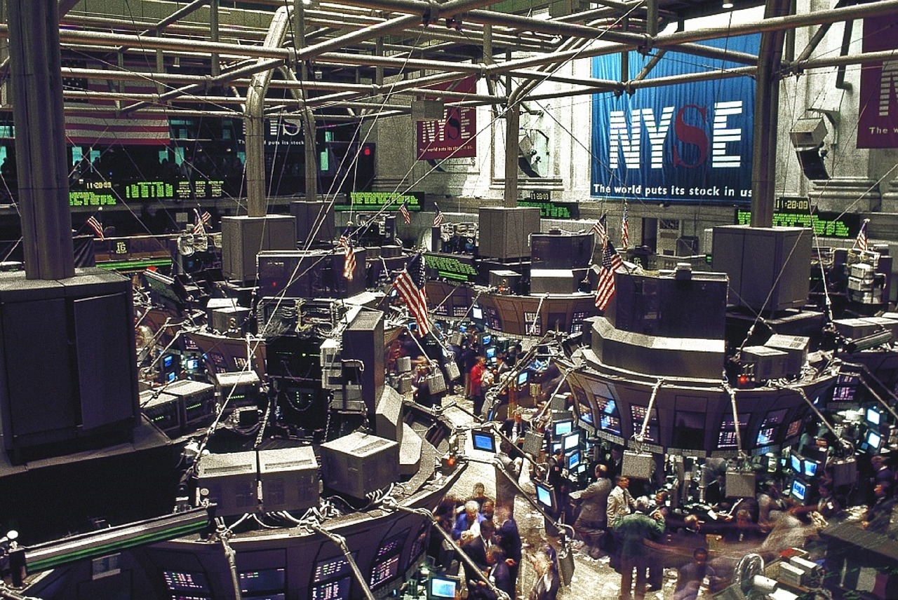 Stock Market is getting down post thumbnail image